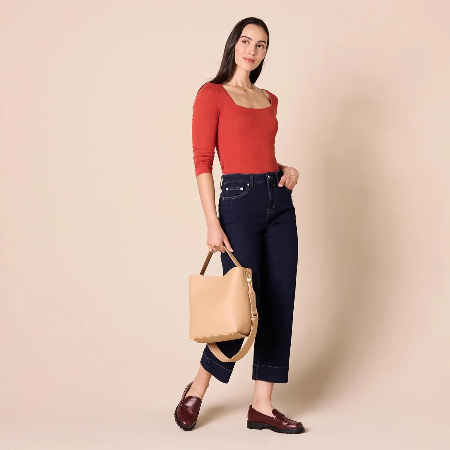 Amazon Essentials Women's Soft Bucket Bag