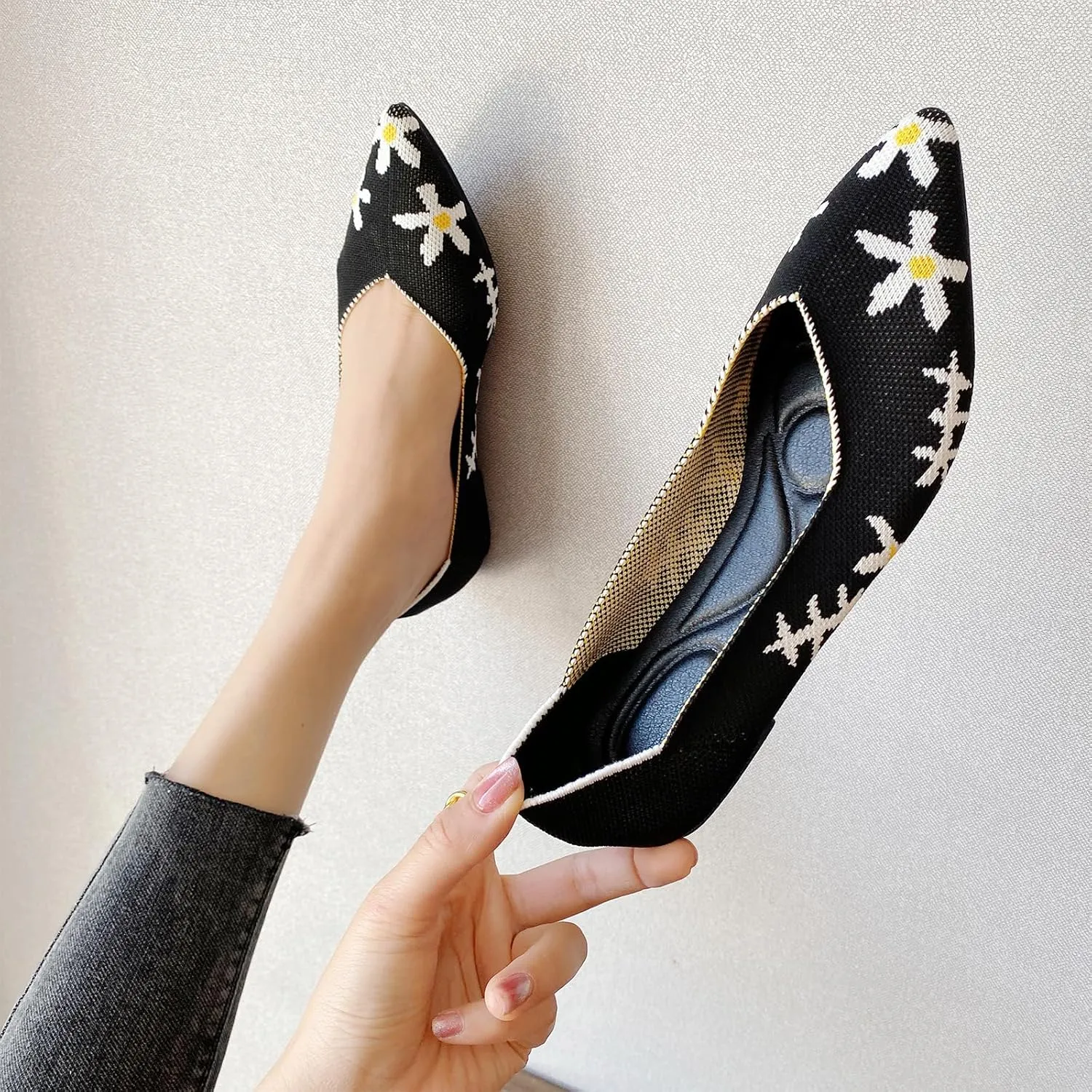 AOQUNFS Women's Ballet Flats Slip On Casual Pointed Toe Knit Flats Dressy Soft Walking Flats Shoes for Daily