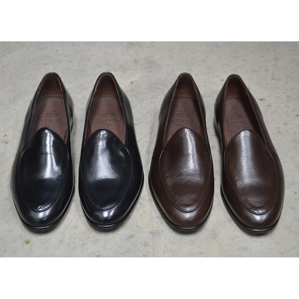 Berwick 1707 Classic Belgian Loafer (4950) Black Deerskin