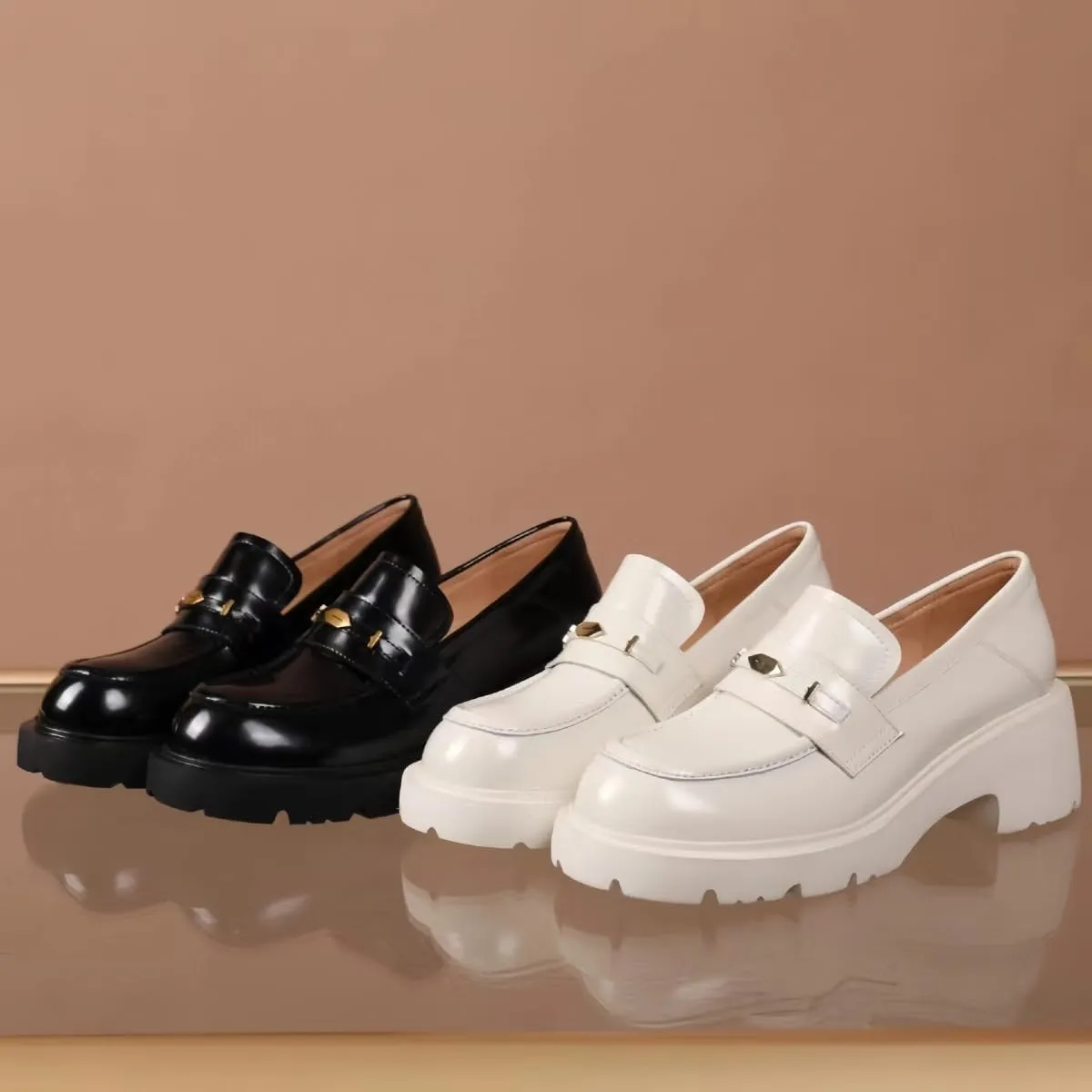 Comfort Women's Leather Loafers Closed Round Toed Waterproof Platforms Chunky Block Heels for Women Office Dress Casual Shoes
