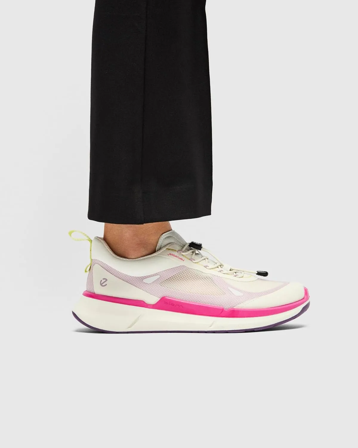 ECCO Women's Biom 2.2 Breathru Cross Trainer