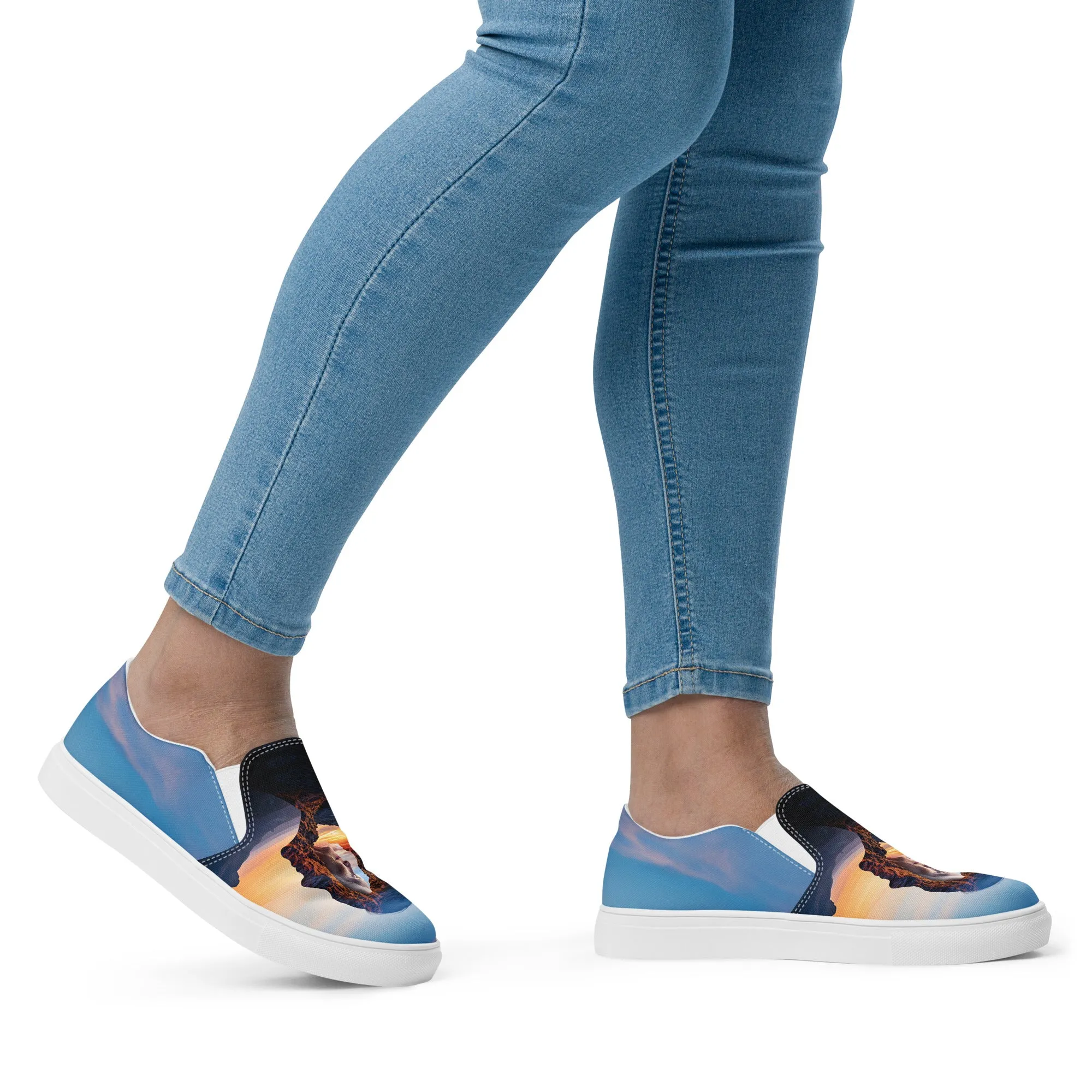 Echoes of Strength Women’s slip-on canvas shoes
