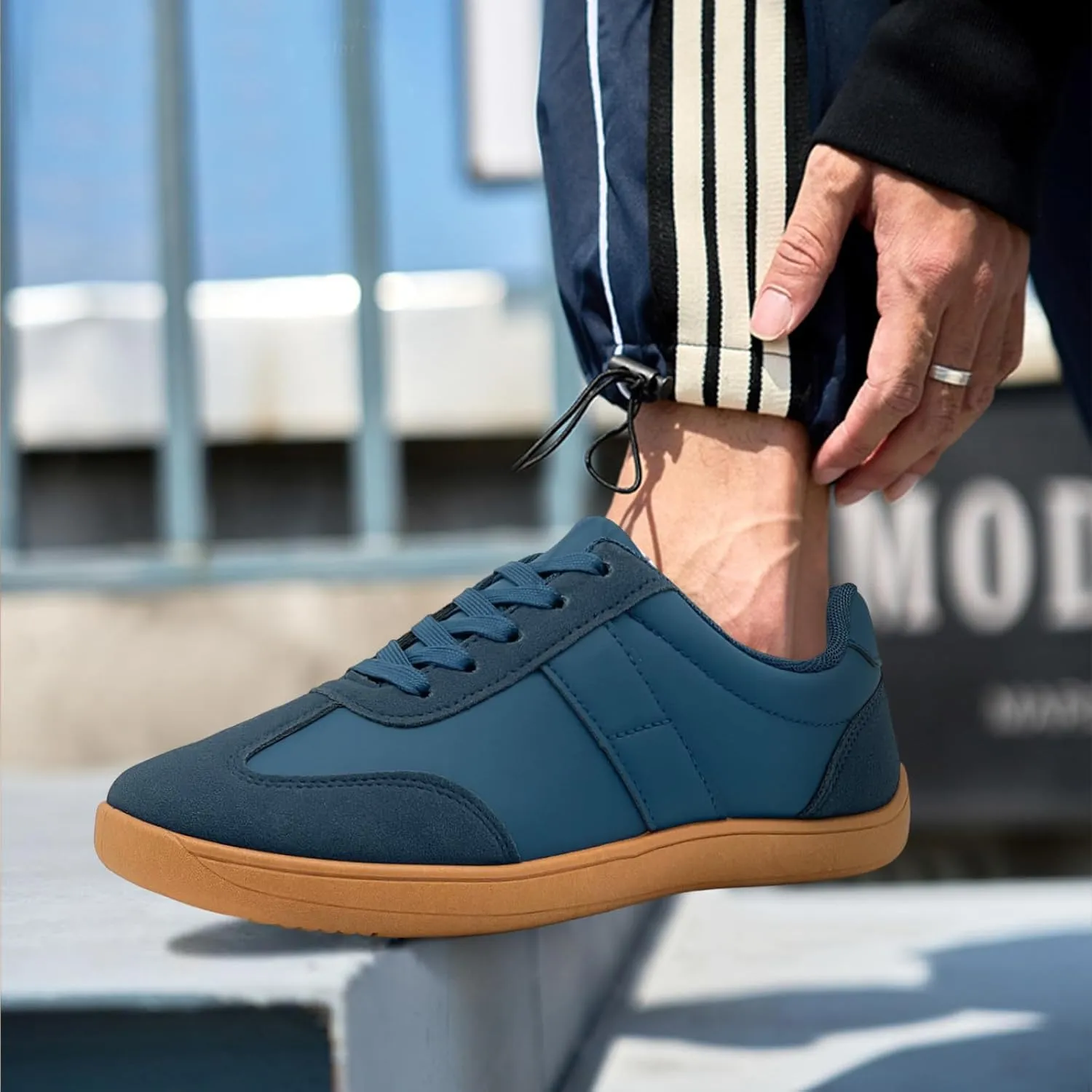 Fashion Sneakers for Women Men, Classic Casual Retro Trainer Shoes Low-Top Comfortable Breathable Walking Flat Tennis Shoes