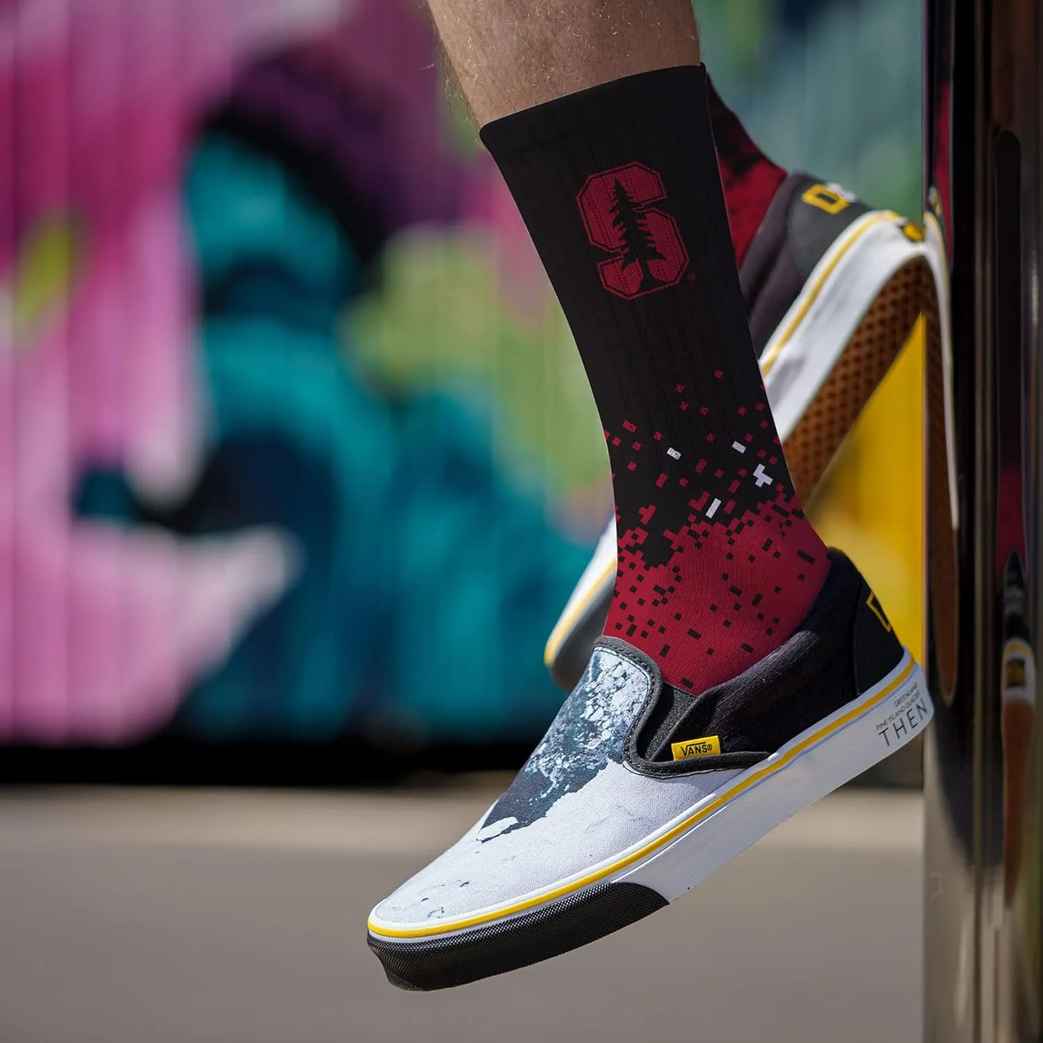 For Bare Feet Men's Spray Zone Crew Sock NCAA