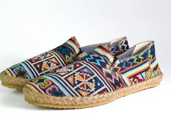 GROUNDING - Retro Cloud Slip On