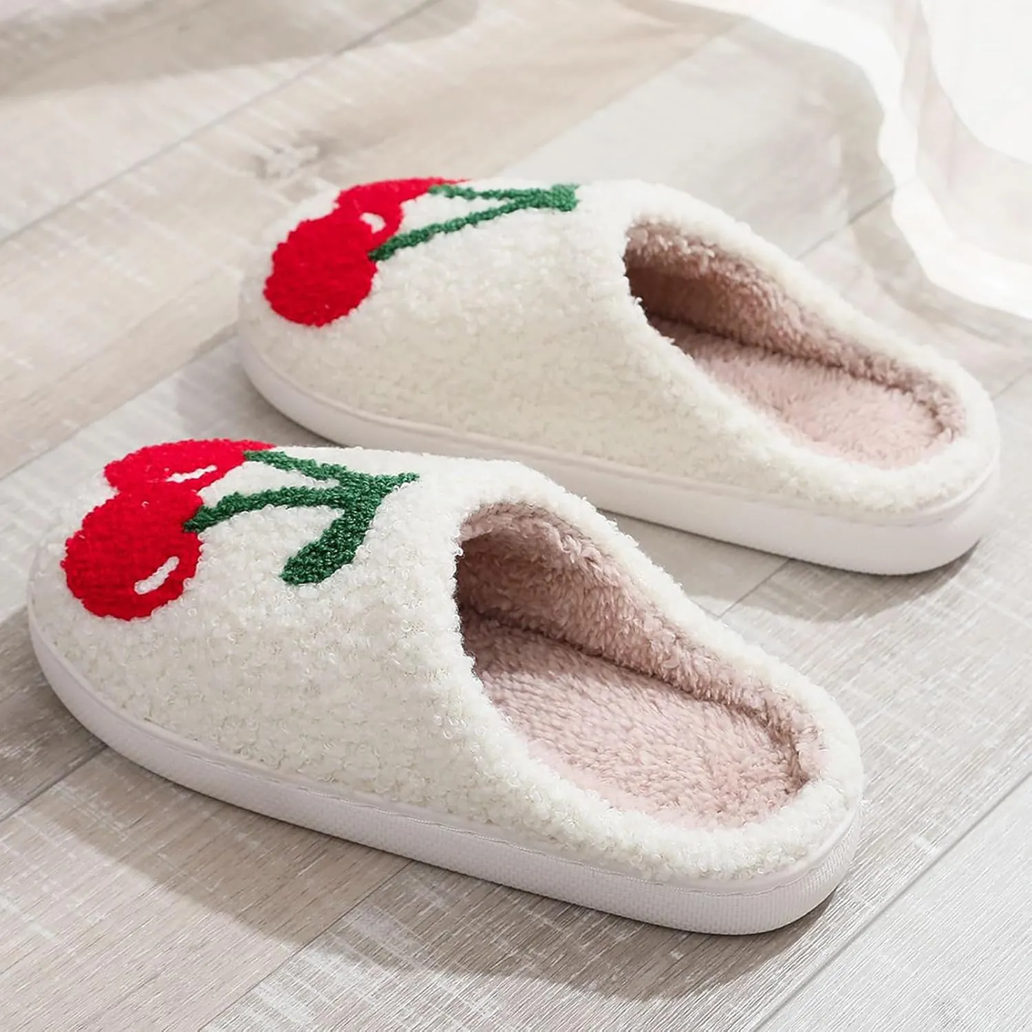 Home Slippers for Women Men Retro Soft Plush Lightweight Pineapple Strawberry Pumpkin Slippers Slip-on Cozy Indoor Outdoor Slippers Anti-Skid Sole 37-38