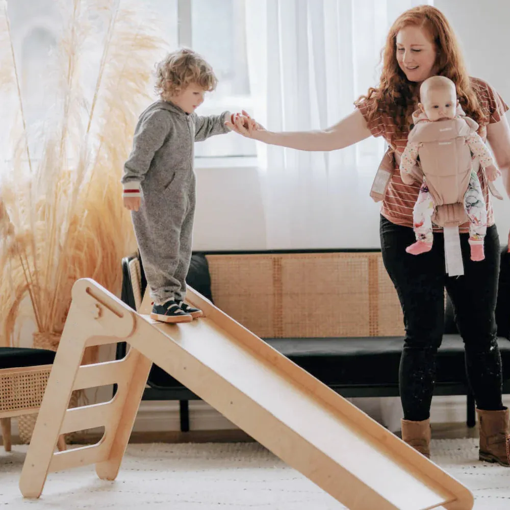 Isla Slide with Art Easel