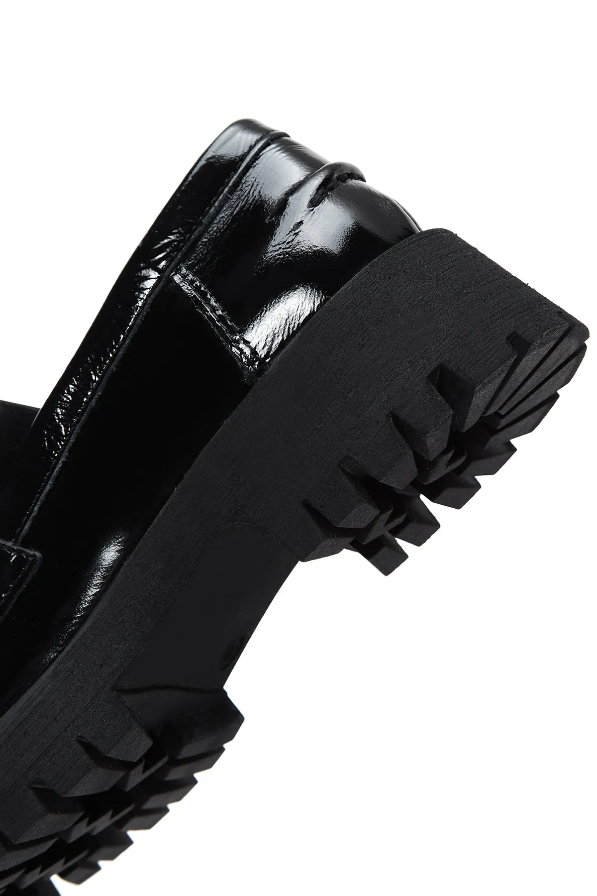 Kadın Siyah Toka Detaylı Rugan Deri Maskülen Loafer