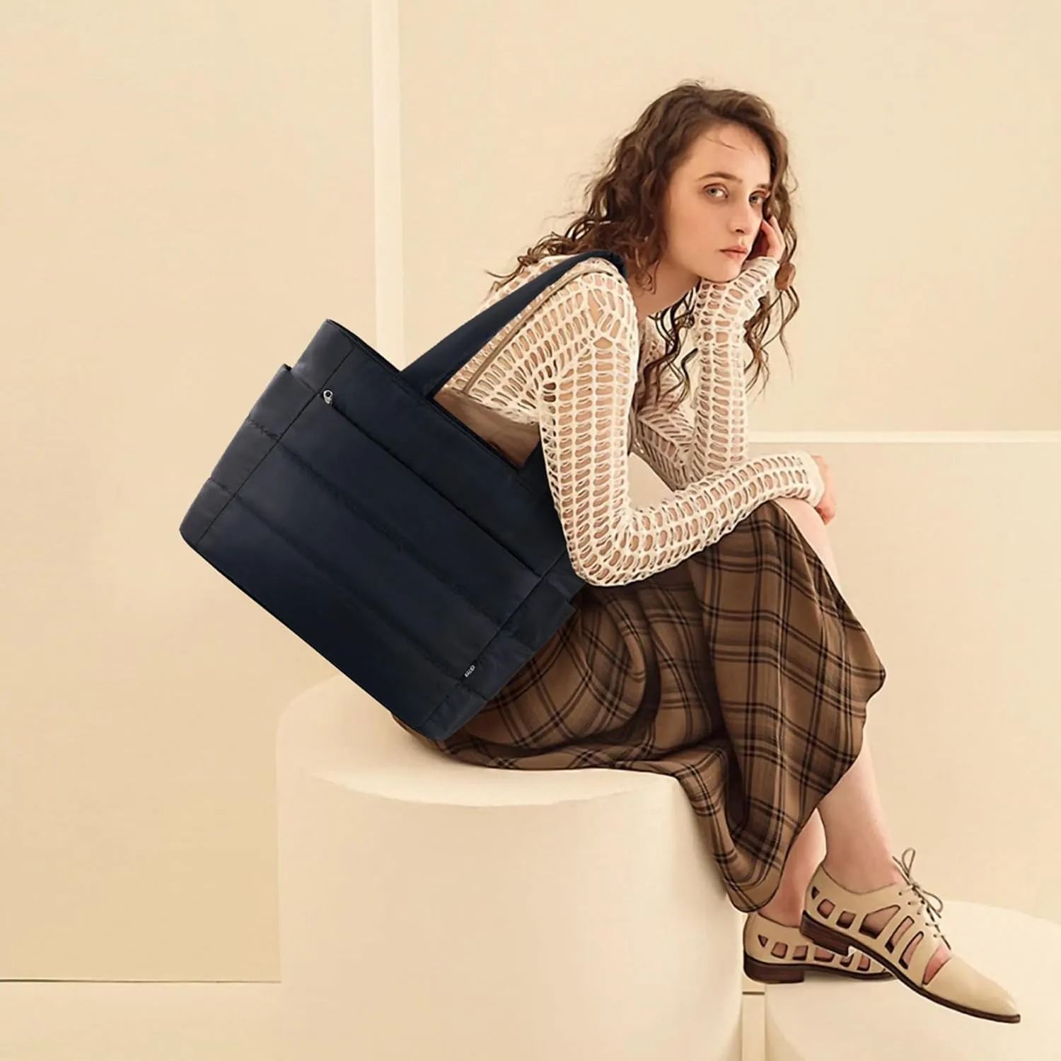 KALIDI Quilted Tote Bag, Carryall Puffer Messenger Laptop Bag Padded Shoulder Large Anti Splash Zipper Casual Work Gym Wome