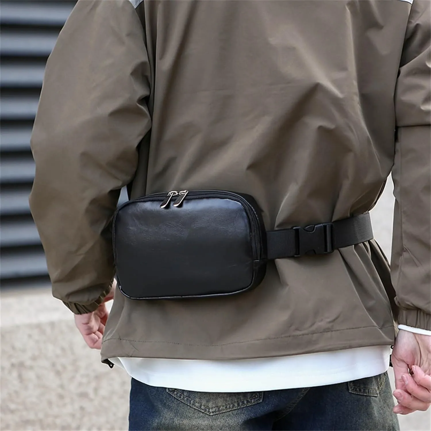 Leather Fanny Pack Bag for Women, Chain Belt Bag Chest Purse Fashionable Crossbody Waist Bags Handbag for Everyday Use Trip Walking Hiking