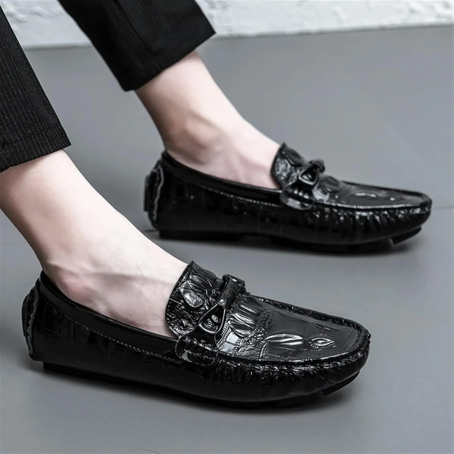 Men's Loafers Slip On Faux Crocodile Print Slip Resistant Driving Loafers Leather Slip Resistant Lightweight Flat Heel Walking Slip-on
