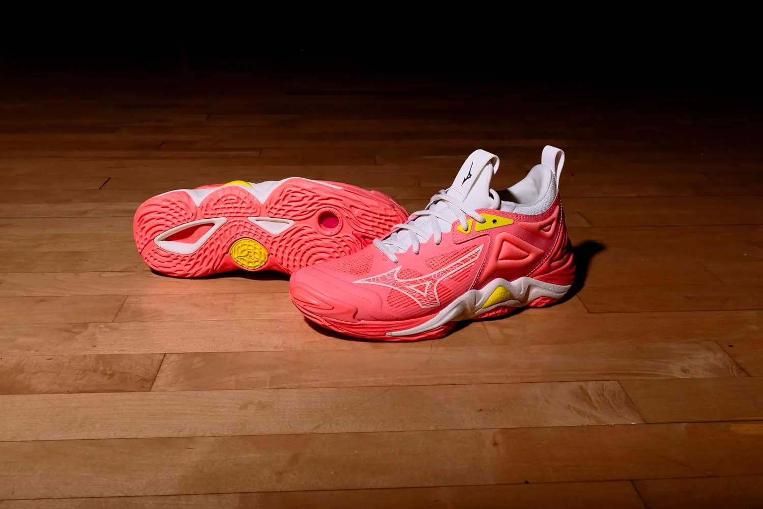 Mizuno Women's Wave Momentum 3 Women's Volleyball Shoe