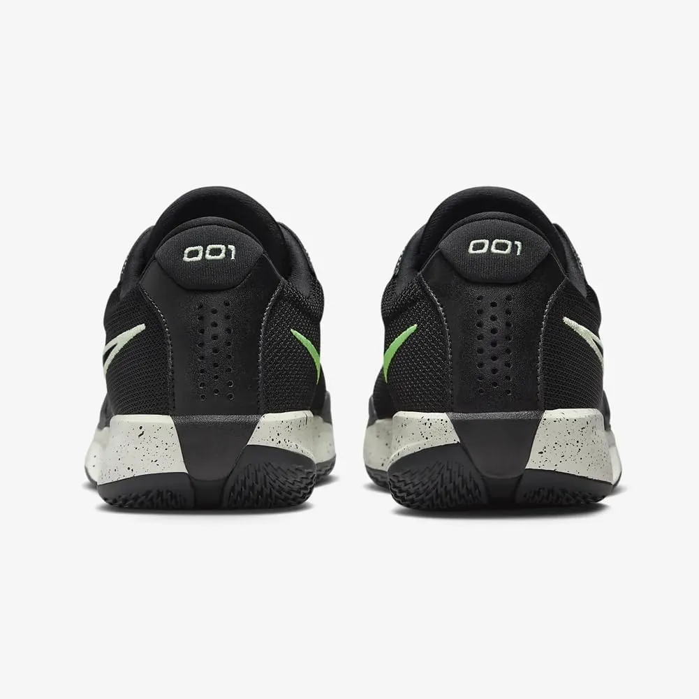 Nike Men's Basketball Shoe