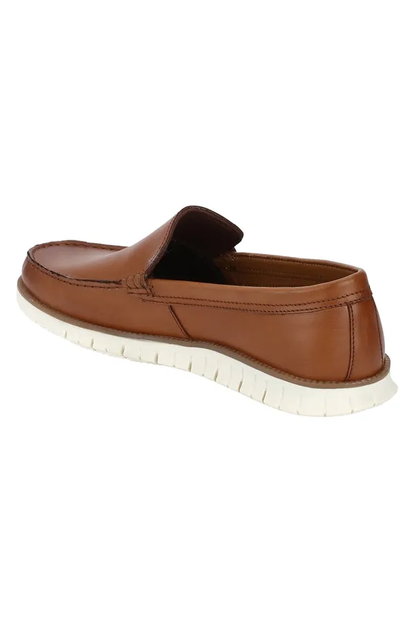 RedTape Men Black Loafers