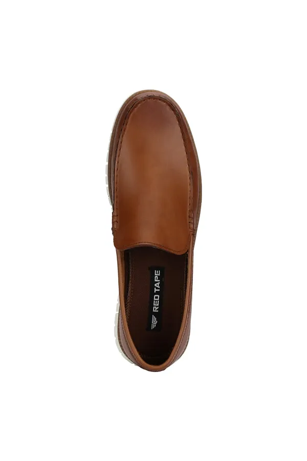 RedTape Men Black Loafers