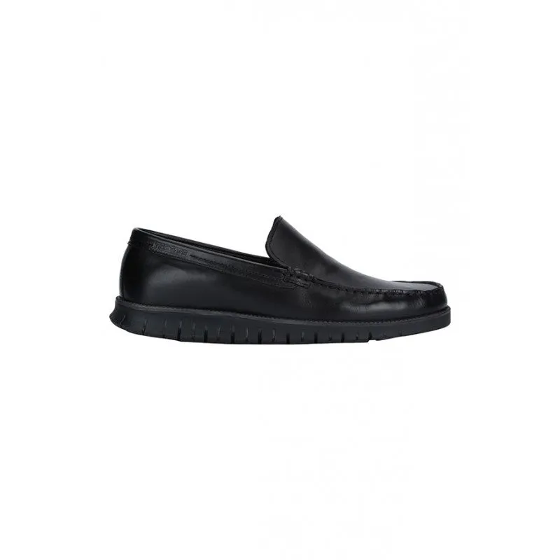 RedTape Men Black Loafers