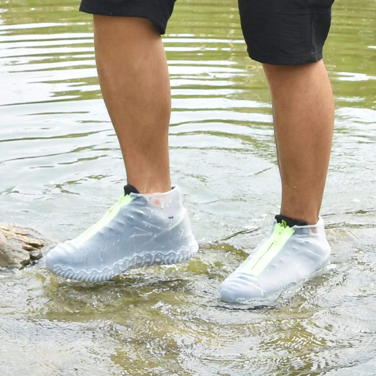 Silicone Waterproof Shoe Covers, Upgrade Reusable Overshoes with Zipper, Resistant Rain Boots Non-Slip Washable Protection for Women, Men (M (Women 5-7, Men 5-6), White)