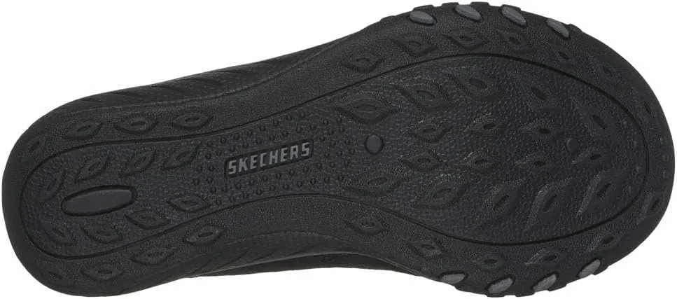Skechers Women's Breathe Easy-Home Body Sneaker