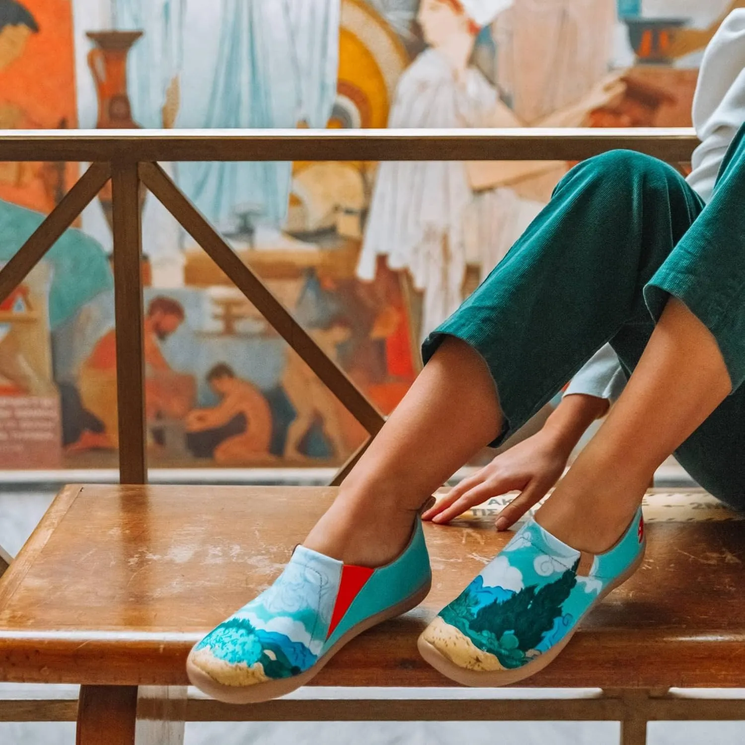 UIN x National Gallery Collaboration Slip On Art Travel Shoes