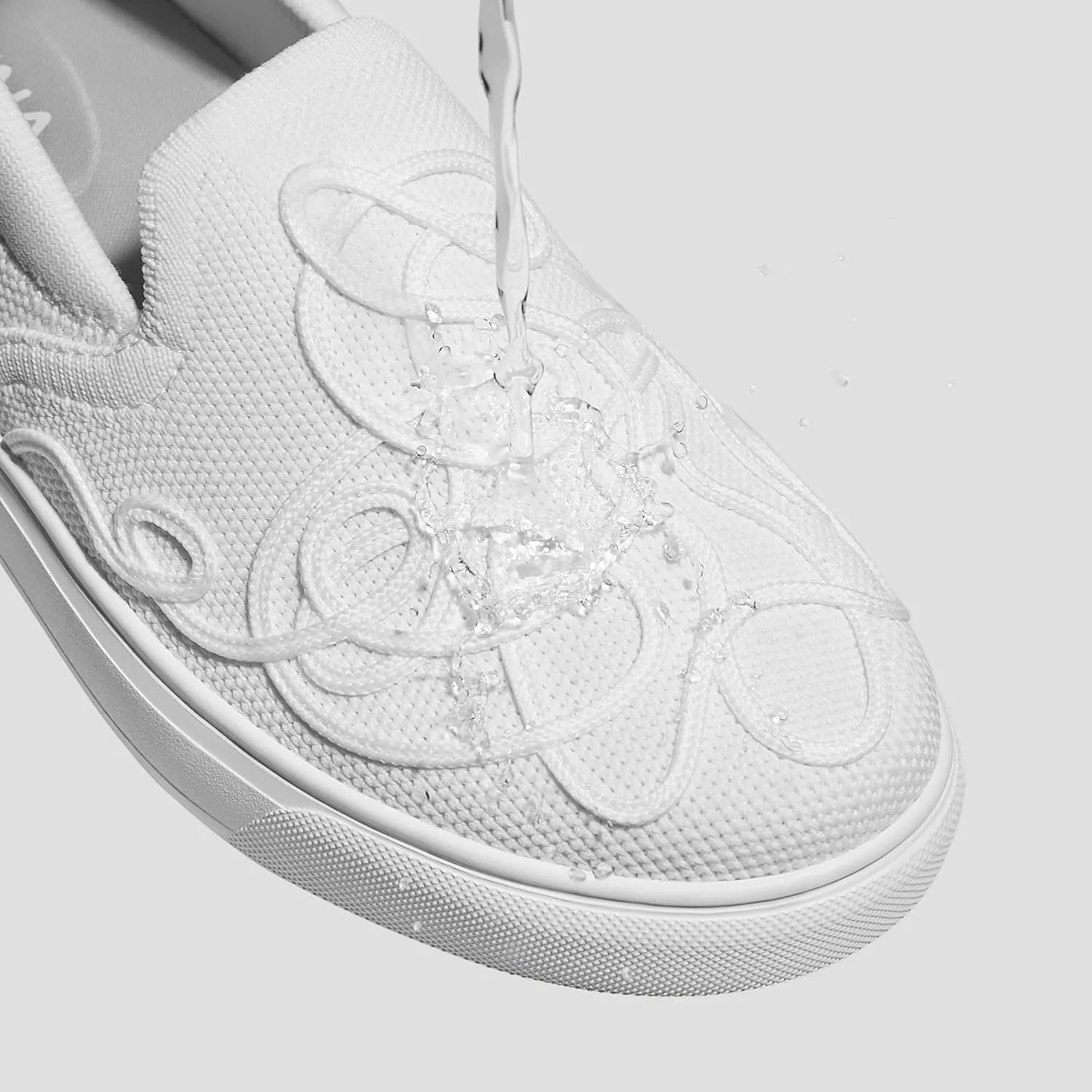 VIVAIA V-Tune Classic Slip-On Easy-to-wear Unisex Sneakers