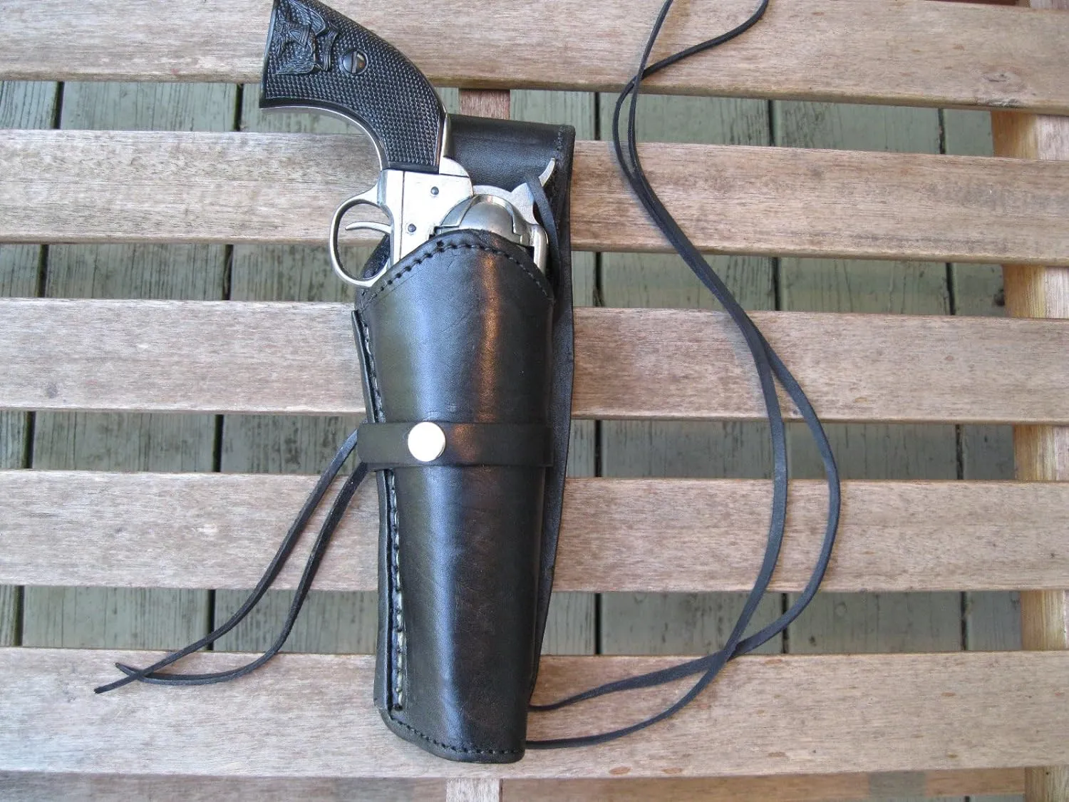 Western Quick Draw Gun Holster - Smooth Leather - 38 Cal - Black - Right Hand - Single Action - Size 6"