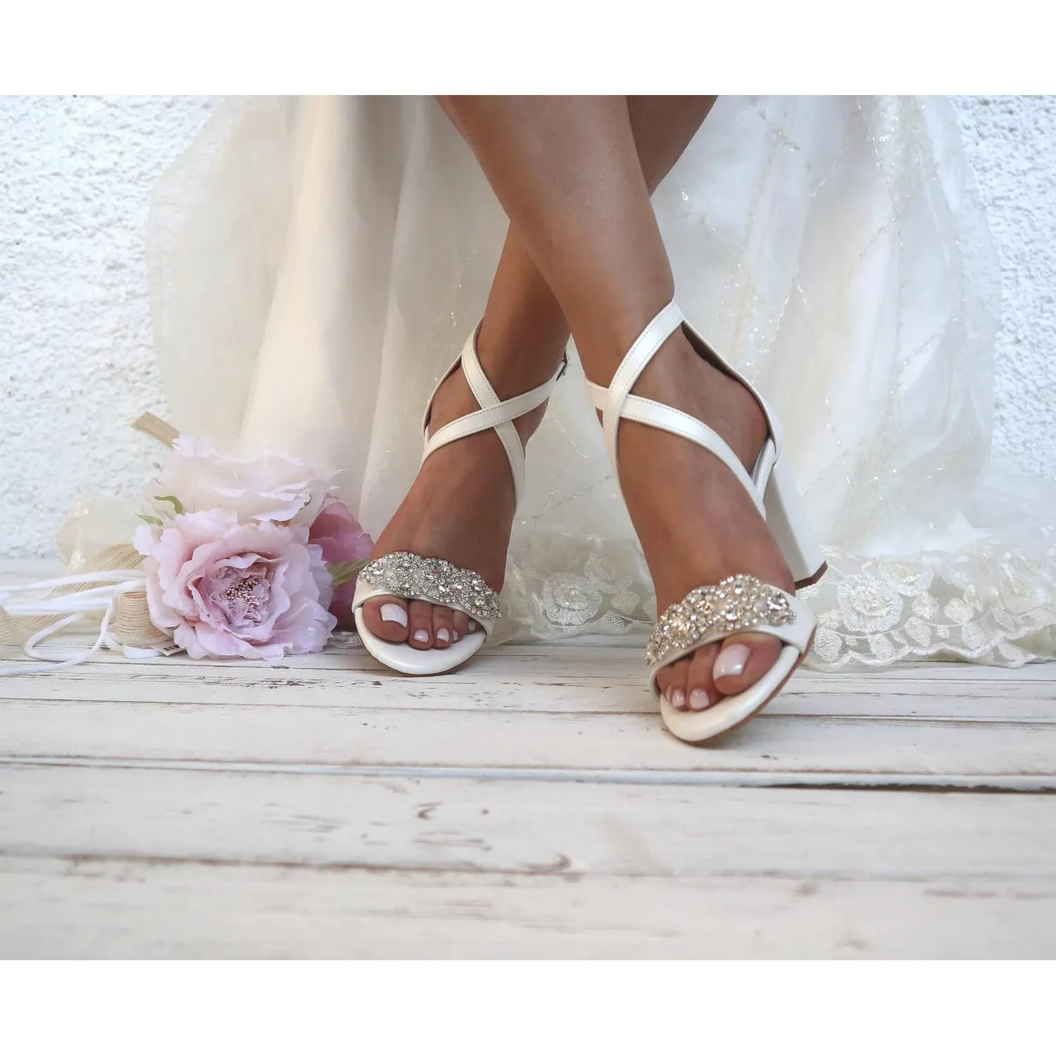 Women's High Heel White Classic Chunky Heel Shoes