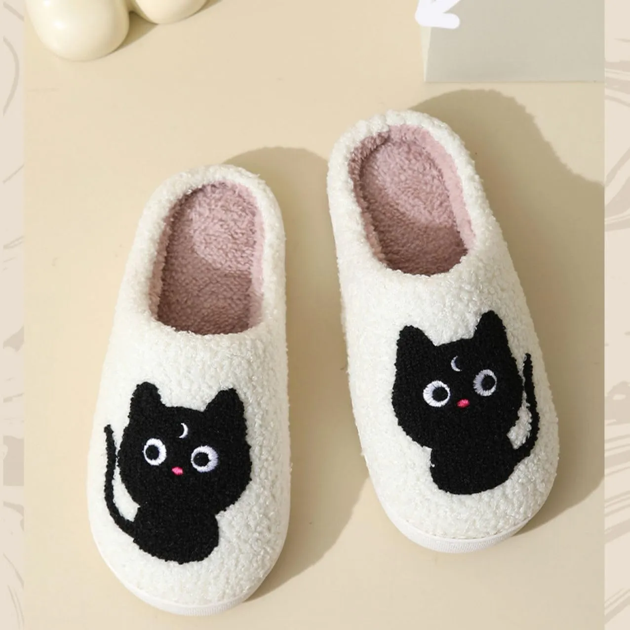 Women's Men's Heart Heart Slippers Strawberry Cherry Mushroom Slippers Evil Eye Slippers Cartoon Animal Cat Slippers Memory Foam Cozy Plush Slippers Couple Indoor Household Slippers