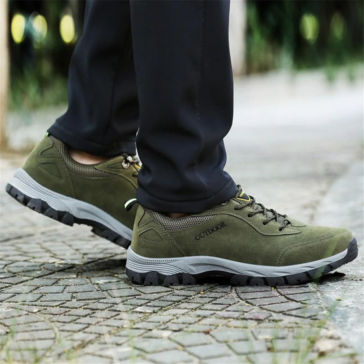 Workout Athletic Sport Shoes for Men Solid Thick Sole Hiking Shoes Comfortable Lace Up Outdoor Sneaker for Men