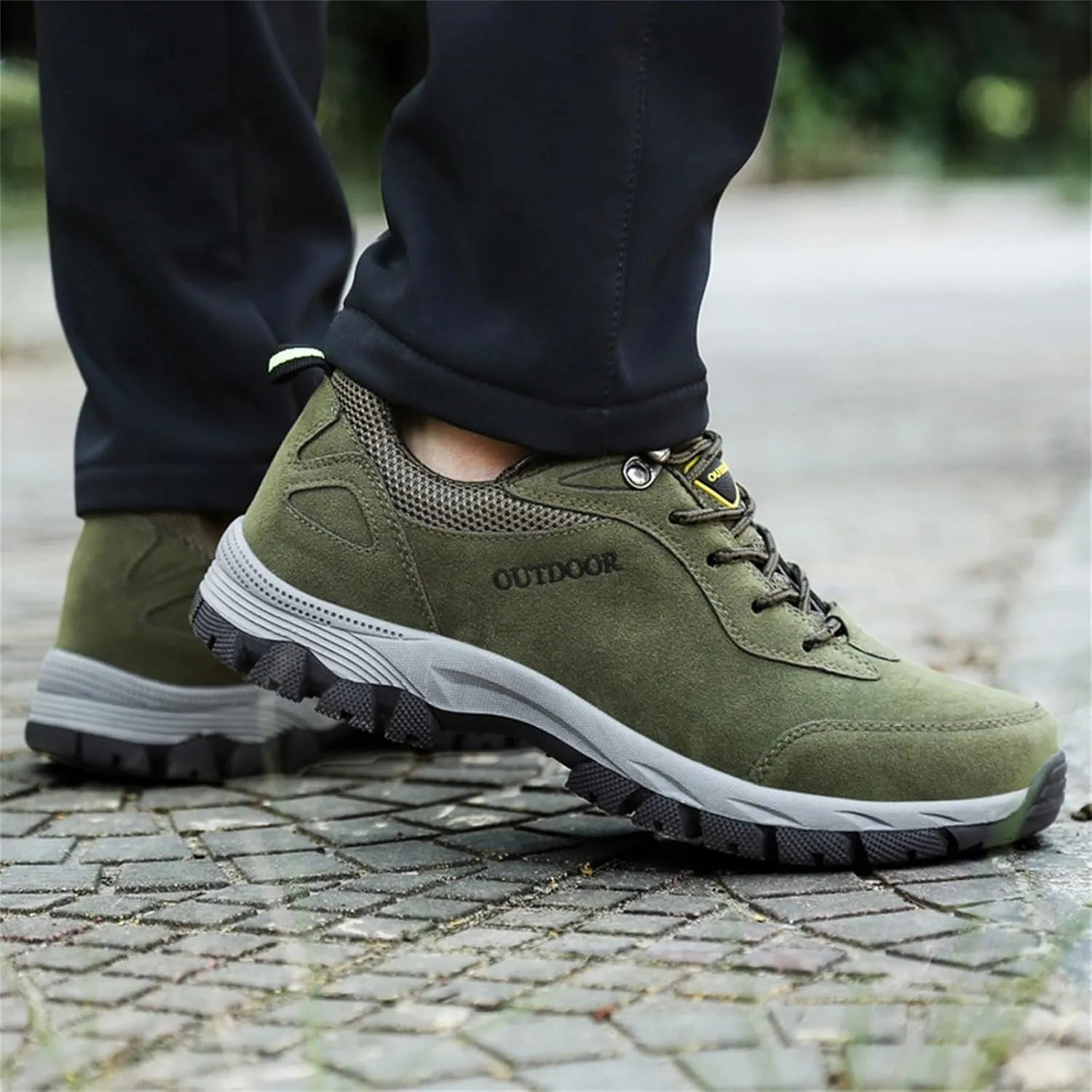 Workout Athletic Sport Shoes for Men Solid Thick Sole Hiking Shoes Comfortable Lace Up Outdoor Sneaker for Men