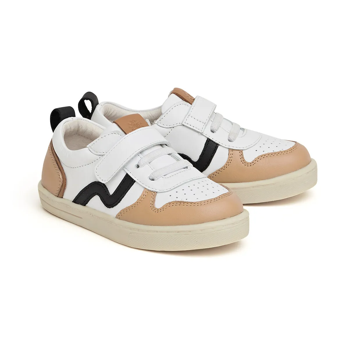 XO Trainer (White/Black)